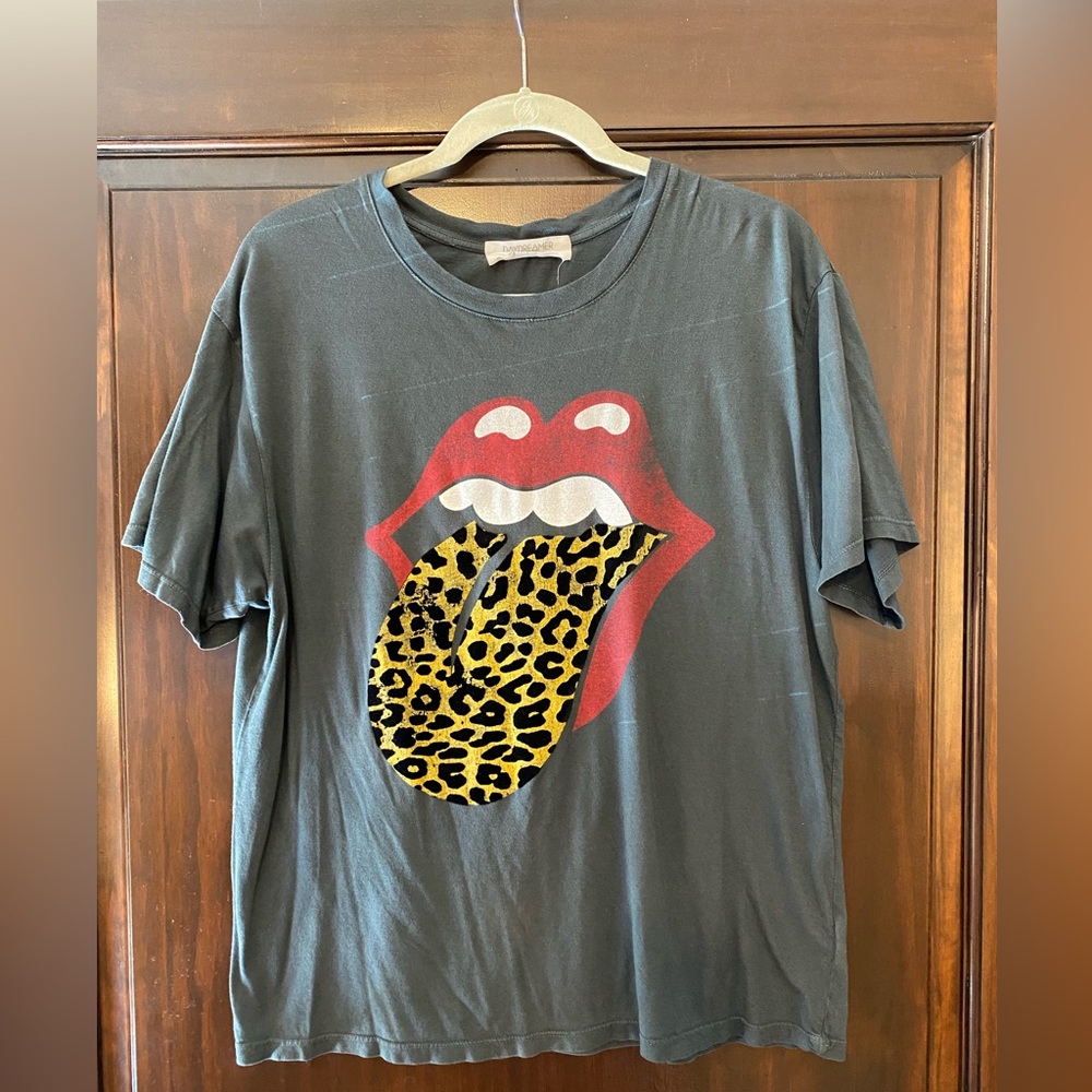 Oversized graphic tee